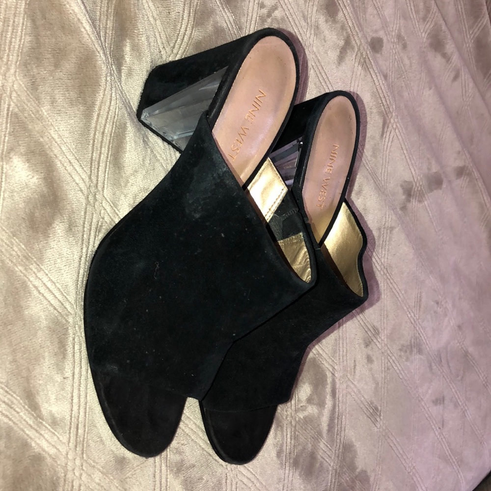 Heels - Picture 3 of 3